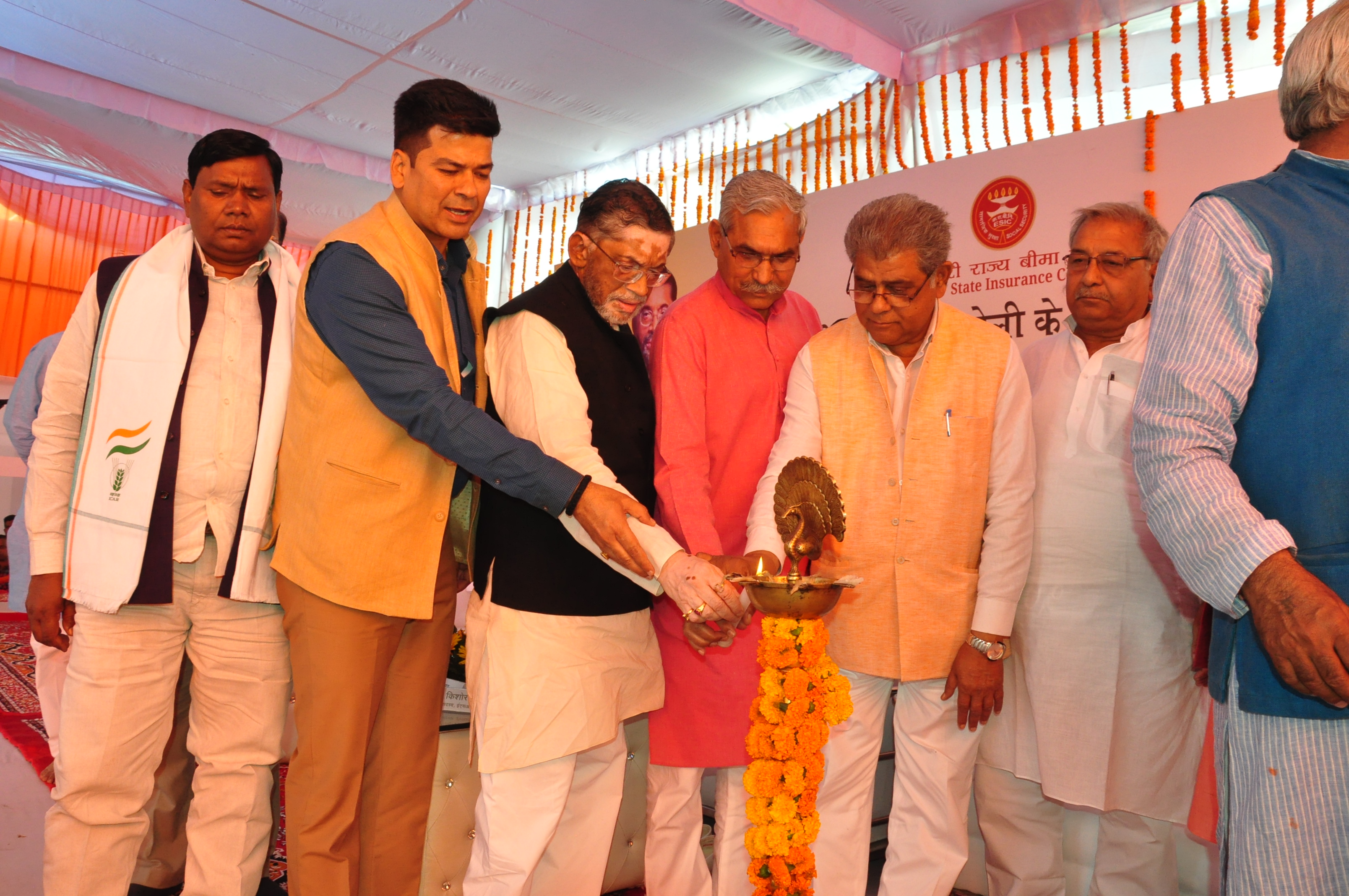 ई एस आई सी अस्पताल, बरेली के हस्तांतरण व नवीकरण का शुभारंभ